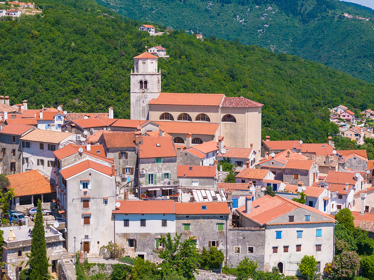 mošćenice, croatia