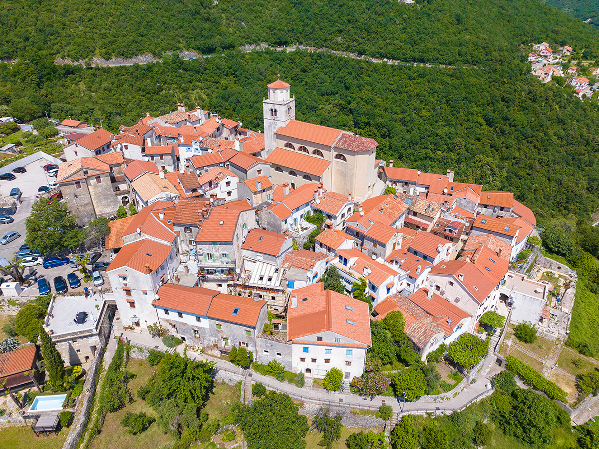 mošćenice, croatia