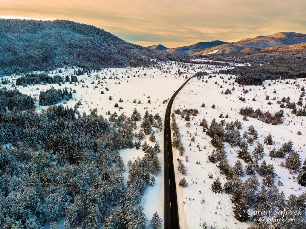 is croatia safe to travel, safety, winter, lika, road